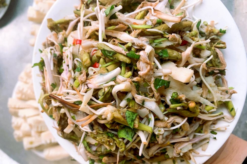 Nộm hoa ban